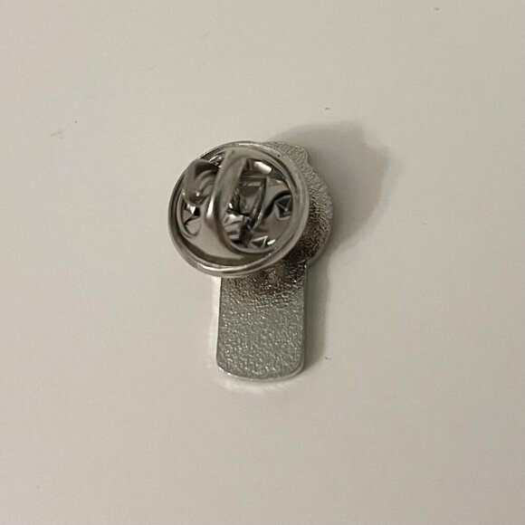 KW Kenworth Big Rig Truck Pin - Picture 3 of 7